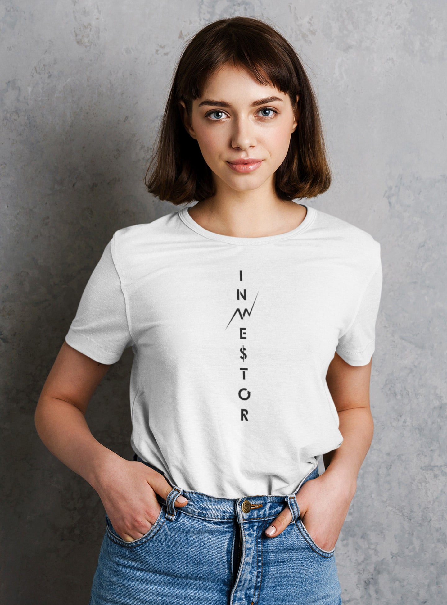 Front view of minimalist investor T-shirt in premium cotton.